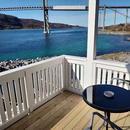 Tjeldsundbrua - Sjohus1