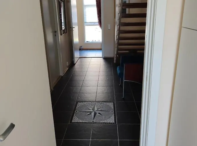 Tjeldsundbrua - Sjøhus1 Feriehus *